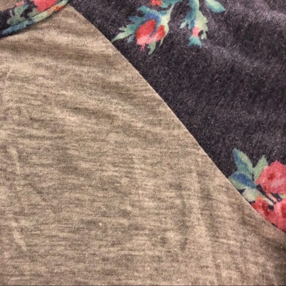 Rose Diamond Floral Raglan Baseball Tee - Picture 5 of 7